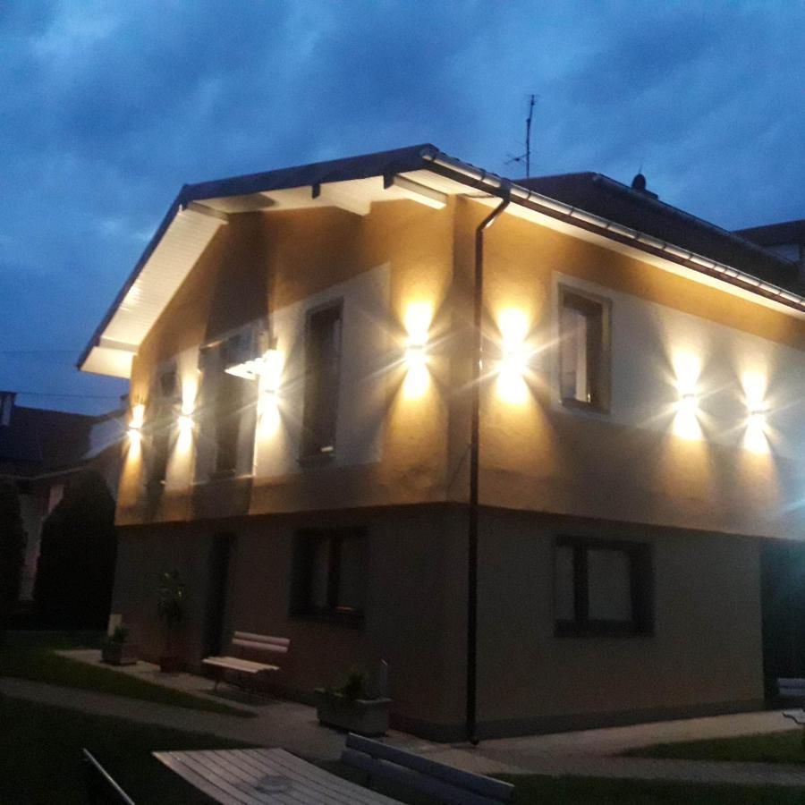 Noclegi I Restauracja Gracja Bełchatów المظهر الخارجي الصورة